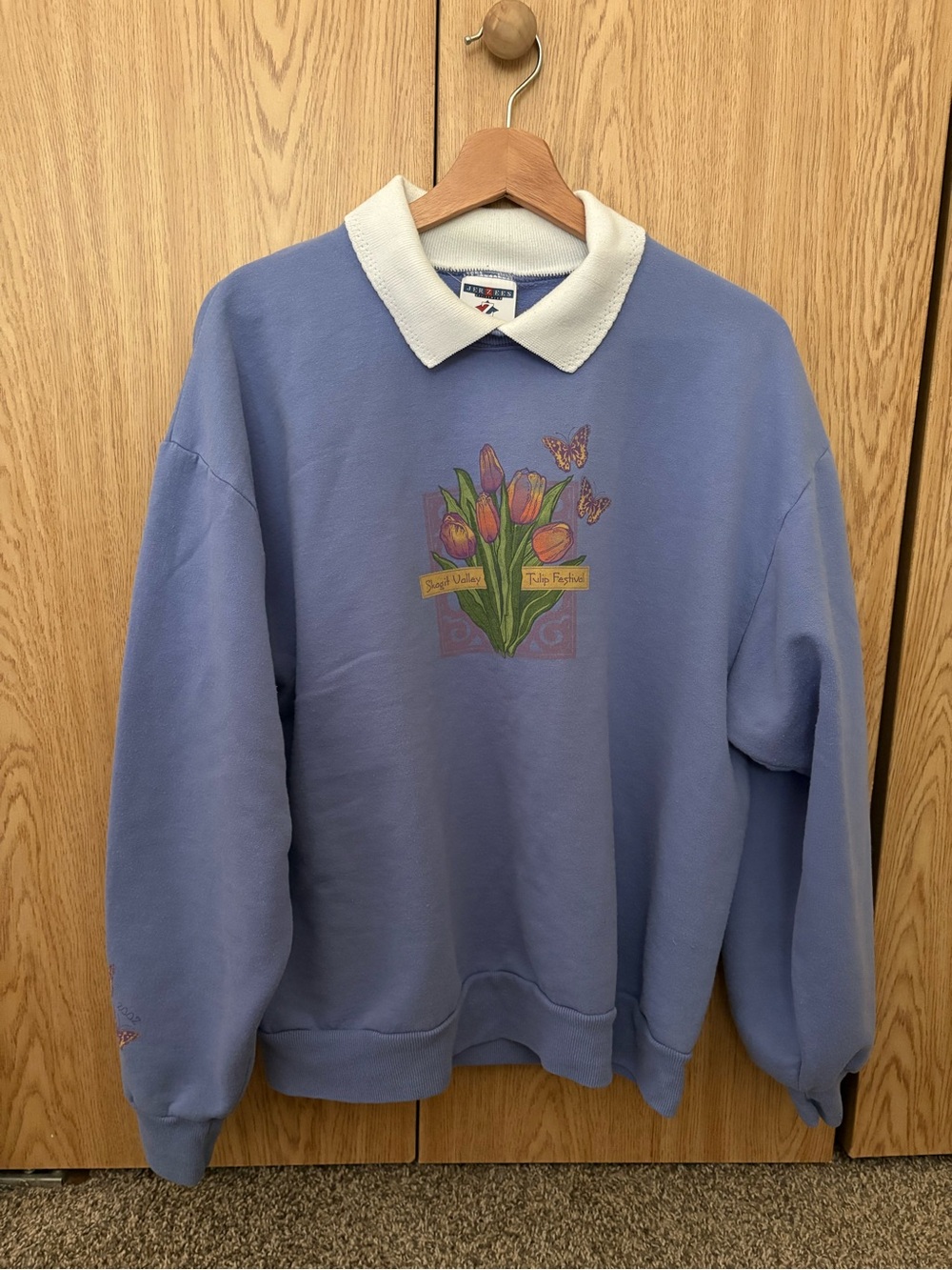 Jerzees Blue Tulip Festival Crewneck Sweater with White Polo Collar
